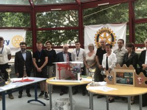 Lire la suite à propos de l’article Rotary, leur création a reçu un prix : Nicolas Feurtey, élève de 1TMA