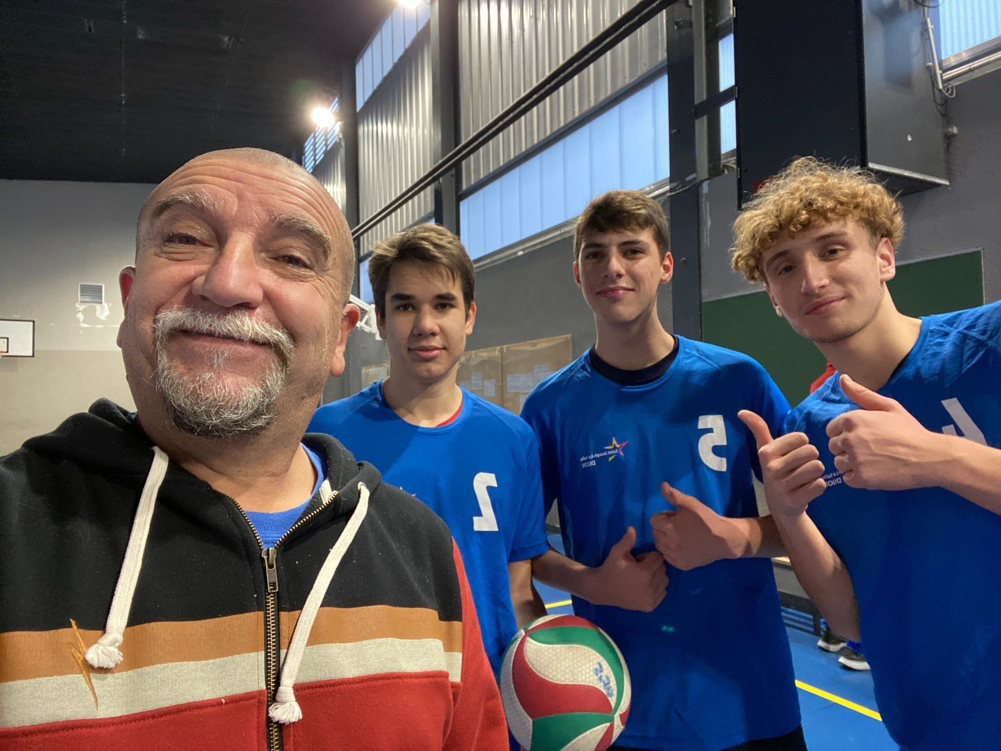 You are currently viewing Volley : Les juniors de St Jo au top !
