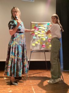 Lire la suite à propos de l’article Accueil de Laure NOULHAT Journaliste, écrivaine et réalisatrice française engagée en faveur de l’environnement.