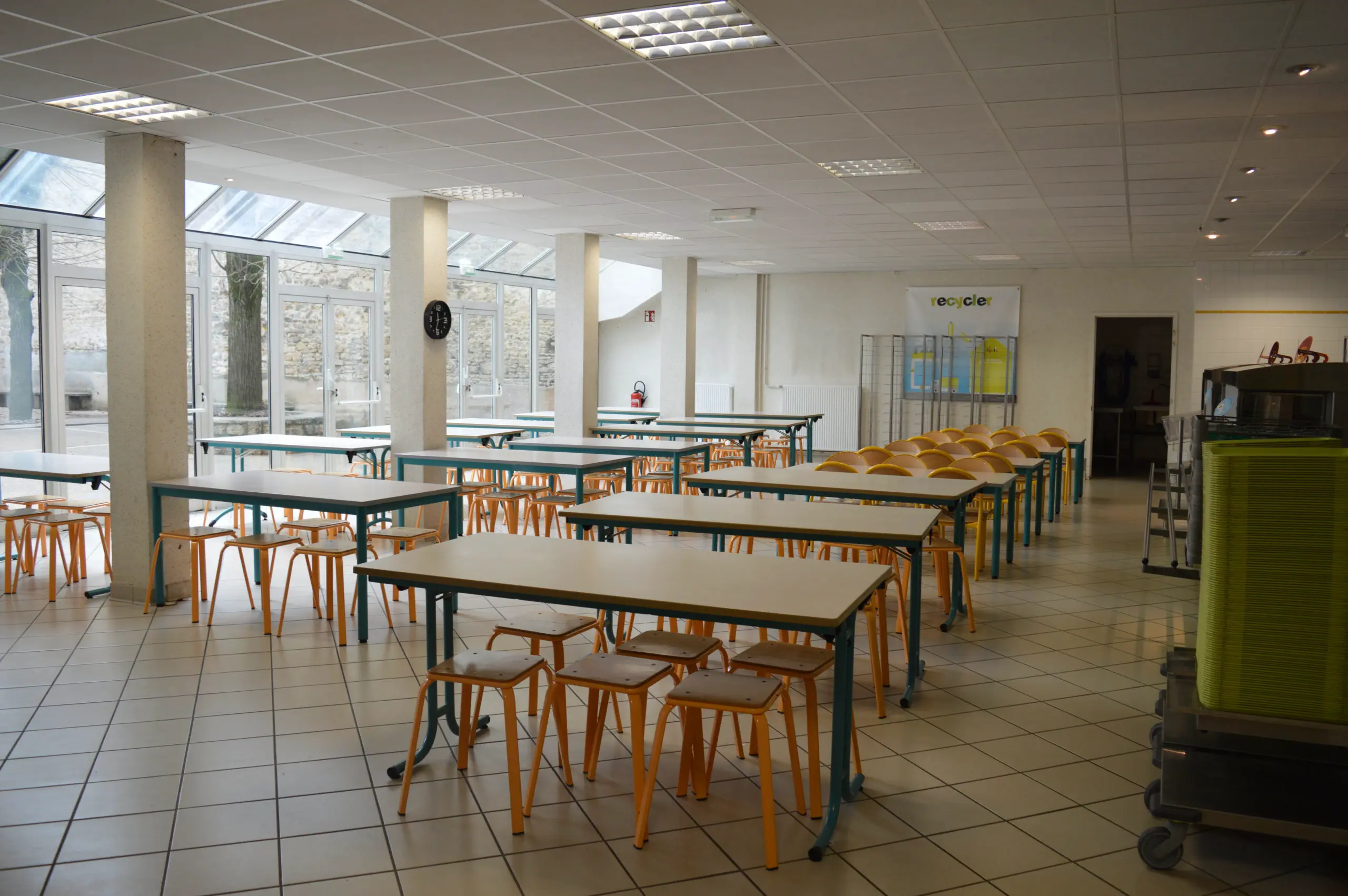 Groupe_Saint-Joseph_SteU_classes_9