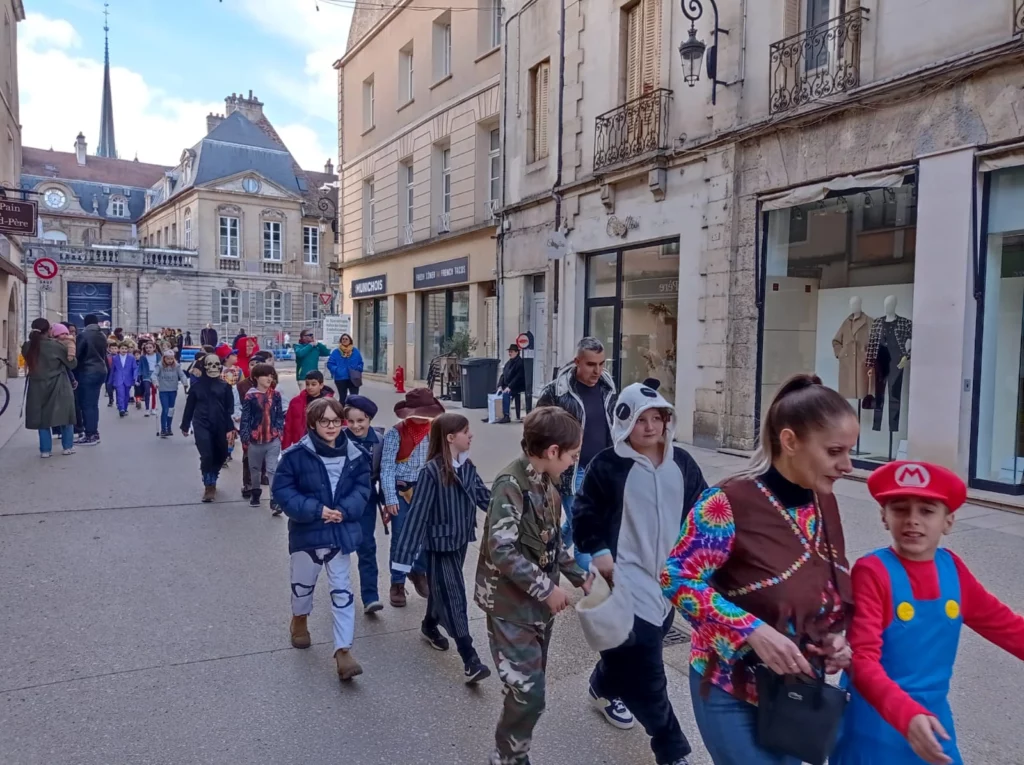 Saint-Joseph_Dijon_carnaval2024_ursule_05