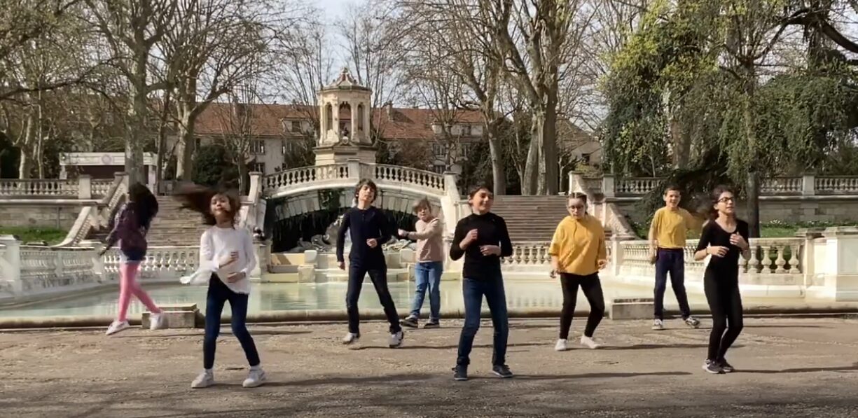 You are currently viewing Nos CM1/CM2 ont participé au projet la « Danse des jeux » et finissent 1ers de l’académie