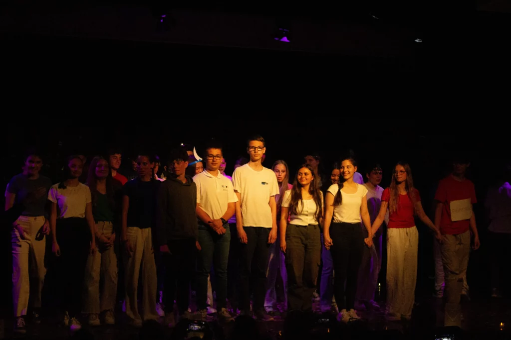 Groupe-Saint-Joseph_LaSalle-Dijon_theatre_Shakespeare_2024_8