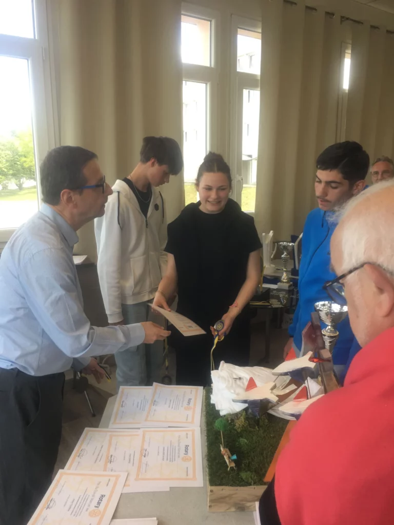 Groupe-Saint-Joseph_LaSalle_Dijon_concours-rotary_2024_1