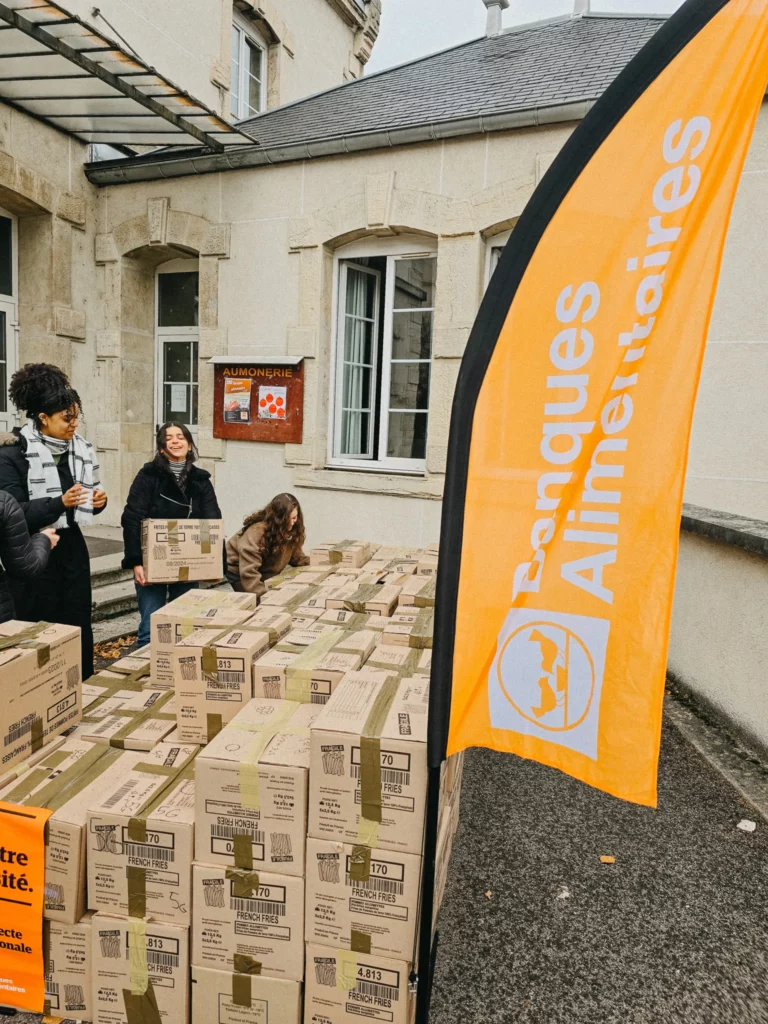 Groupe-Saint-Joseph_LaSalle-Dijon_banque-alimentaire-collecte_2024_1