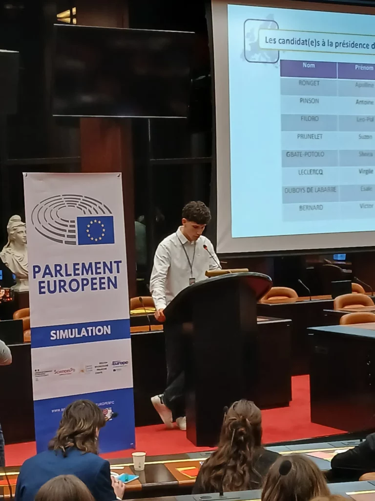 Groupe-Saint-Joseph_LaSalle-Dijon_Projet-Europe_Parlement-europ_2025 (6)