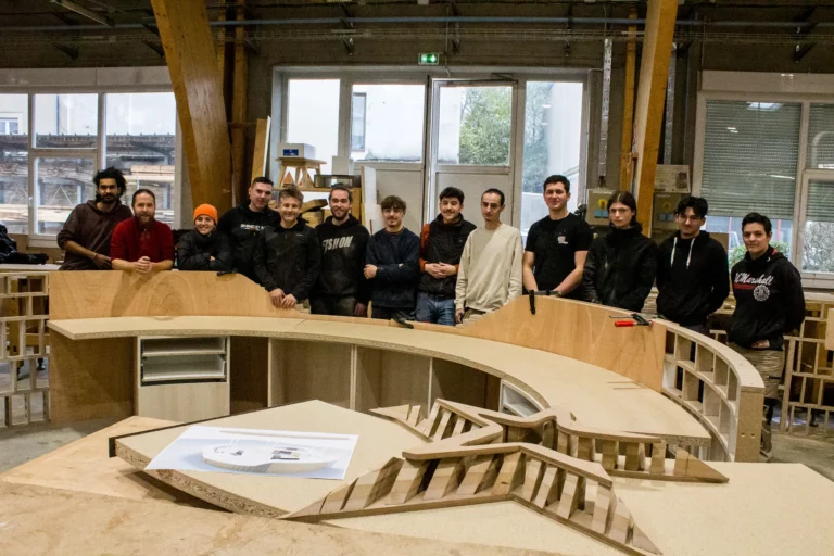 Groupe-Saint-Joseph_LaSalle_Dijon_banque-accueil_2025 (2)