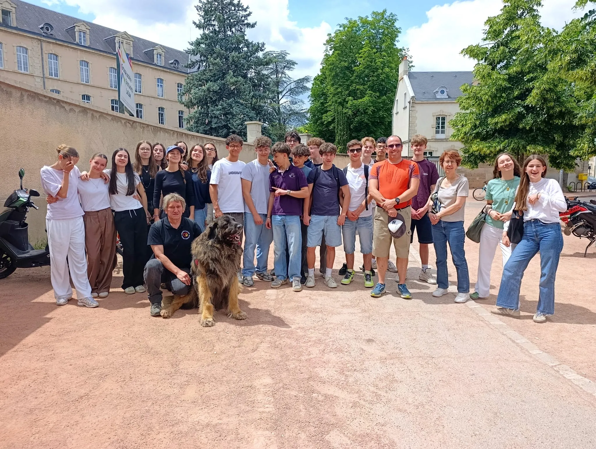 Groupe-Saint-Joseph_LaSalle_Dijon_projet-intergenerationnel_2026 (1)