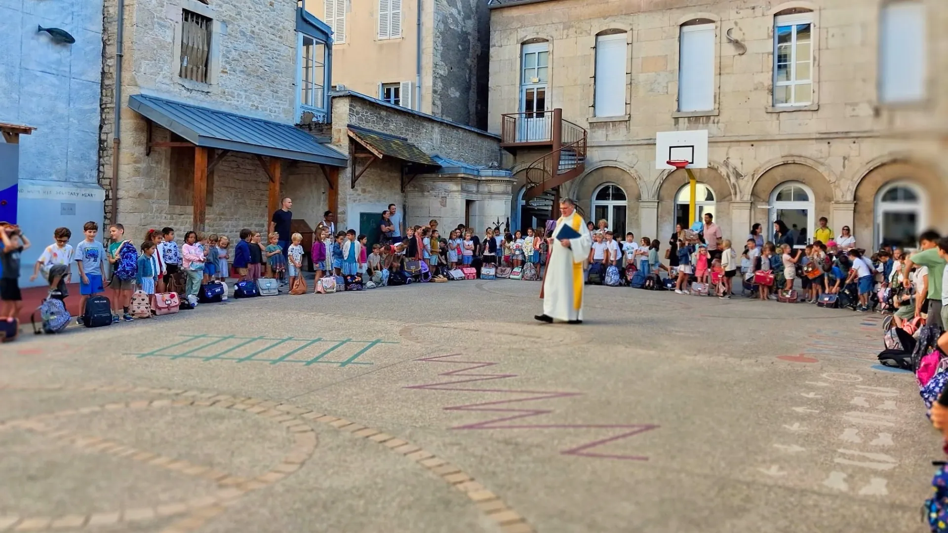 Groupe-Saint-Joseph_LaSalle_Dijon_slider_2026 (1)